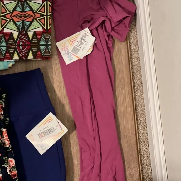 Lula Roe - Picture 4 of 5